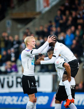 Örebros Mohammed Saeid gör 5-1 och jublar med Karl