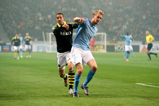 s Nils-Eric Johansson och Malmö FFs Simon Kroon