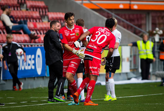 Elfsborgs målvakt Kevin Stuhr Ellegaard blir utbytt mot