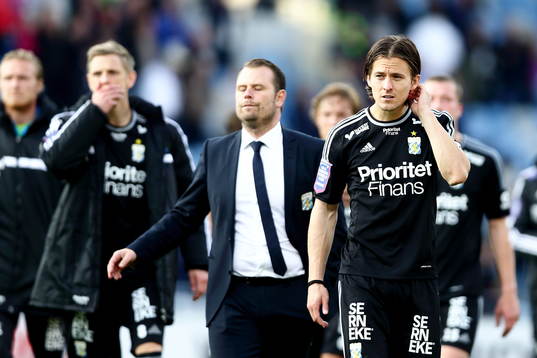 IFK Göteborgs Lasse Vibe och  tränare Mikael Stahre deppar
