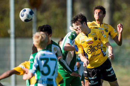Elfsborgs Mattias Özgun nickar in 1-0