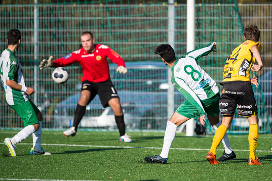 Elfsborgs Filip Varenhed (rygg mot kameran) gör 3-1