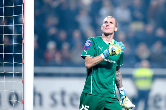 Malmö FFs målvakt Robin Olsen jublar