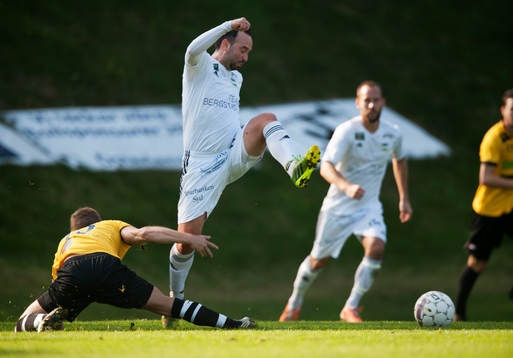 Hög spark i matchen i division 3 mellan Österlen och IFK