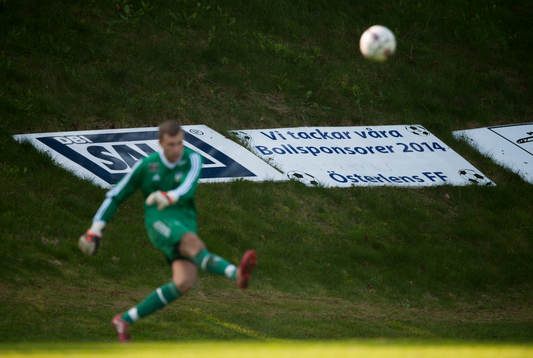 Österlen tackar  sponsorerna  i matchen i division 3