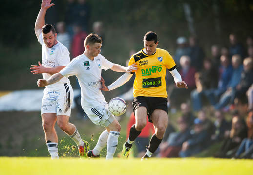 IFK Malmös Mohamed Ramadan  i matchen i division 3 mellan