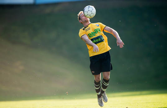 Nedtagning av en IFK Malmö-spelare i matchen i division 3