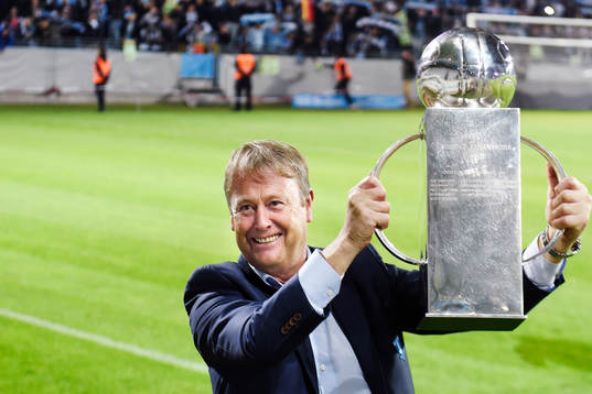 Bläddra bland fler bilder av Fotboll, Allsvenskan, Malmö FF firar SM-guld