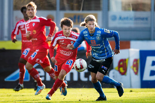 Halmstads Oliver Silverholt och Åtvidabergs Simon Skrabb