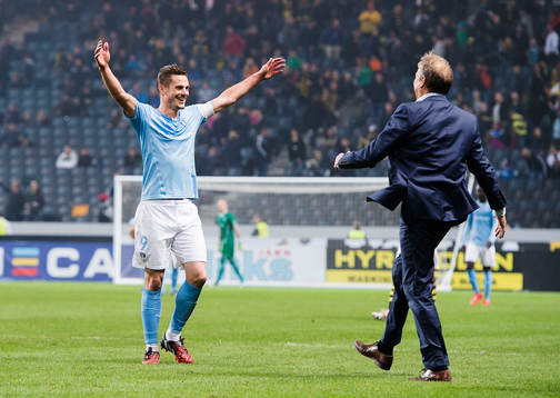 Malmö FFs Markus Rosenberg och tränare Åge Hareide jublar