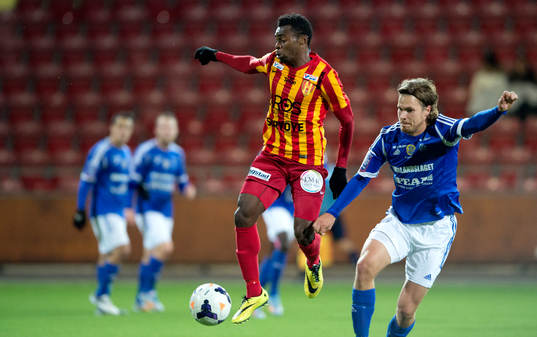 Syrianskas Success Chimankpa Nwosu och Sundsvalls Sebastian