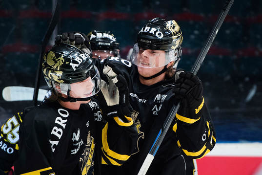 s Eric Norin och Marcus Jonsson jublar