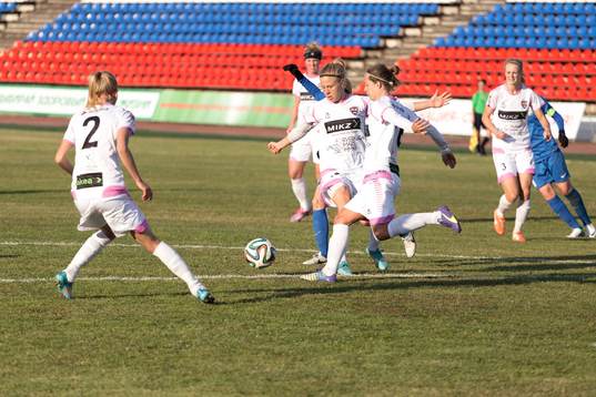 under en fotbollsmatch i Women's Champions League mellan