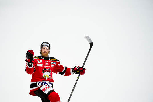Malmö Redhawks Jens Olsson jublar
