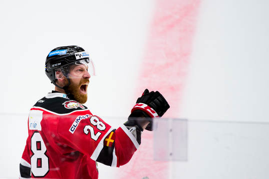 Malmö Redhawks Jens Olsson jublar