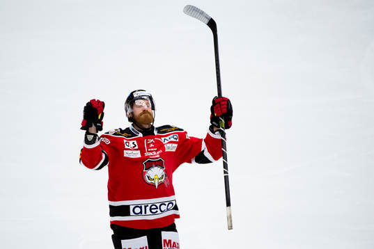 Malmö Redhawks Jens Olsson jublar
