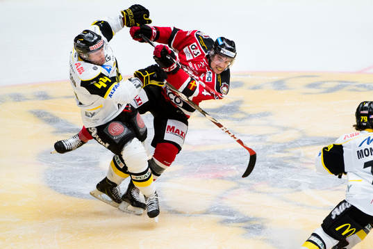 Västerås Per Helmersson och Malmö Redhawks Nils