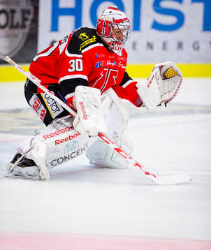Örebros målvakt Henrik Lundberg står i mål istället