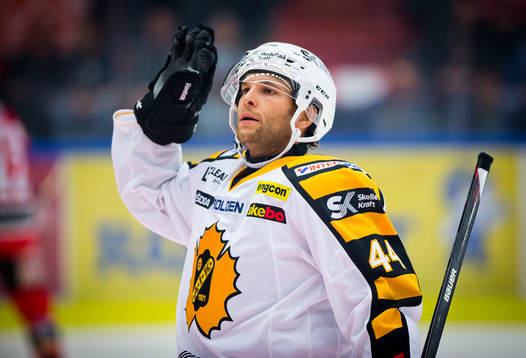 Skellefteås Rob Schremp gör 0-1 och jublar