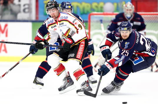 Luleås Johan Forsberg och Linköpings Johannes Salmonsson