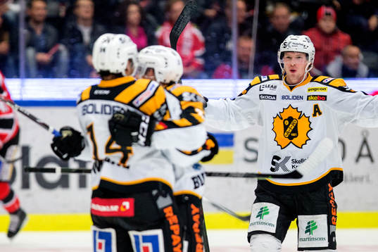 Skellefteås Daniel Widing jublar