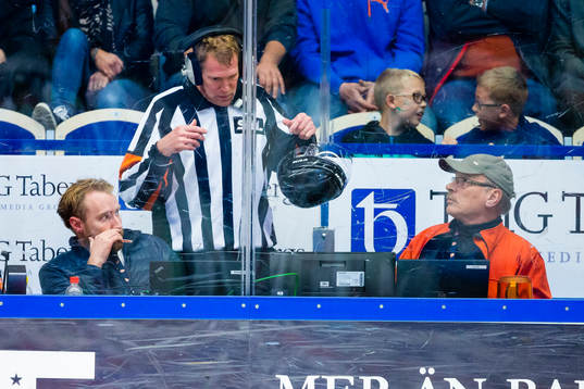 Domare Morgan Johansson videogranskar växjös