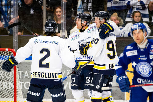 HV71s  Kristofer Berglund, Teemu Laine och Ted Brithén