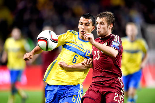 Sveriges Nabil Bahoui och Rysslands Dmitri Kombarov