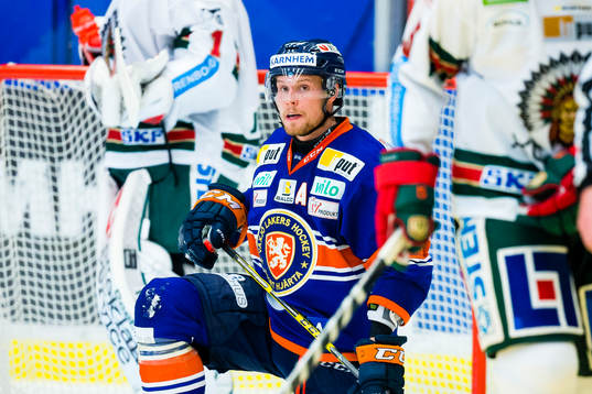 Växjös Alexander Johansson på knä