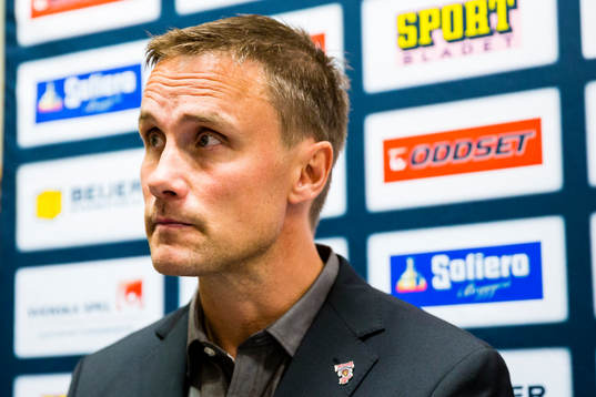 Frölundas tränare Roger Rönnberg på presskonferens