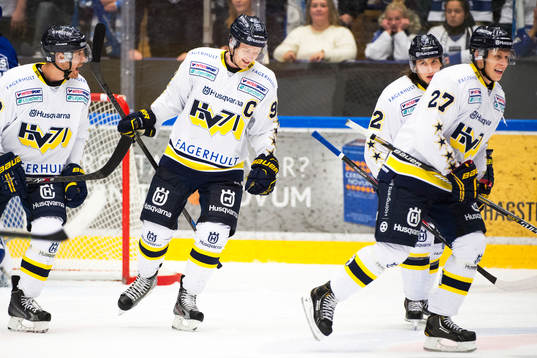 HV71s Teemu Laine, Ted Brithén, Kristofer Berglund och