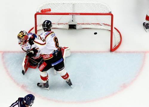 Mål 2-2 av Linköpings Jonas Almtorp förbi Luleås
