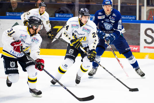 HV71s  Mattias Tedenby, Erik Christensen och Leksands Johan