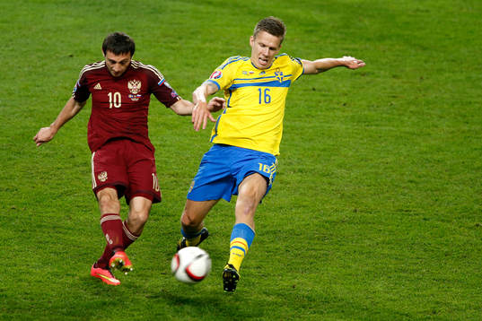 Rysslands Alan Dzagoev och Sveriges Pontus Wernbloom