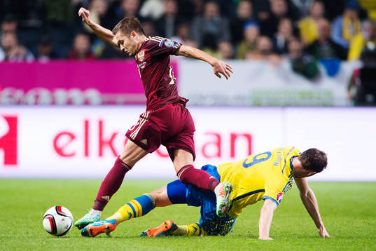 Sveriges Kim Källström fäller Rysslands Viktor Fayzulin