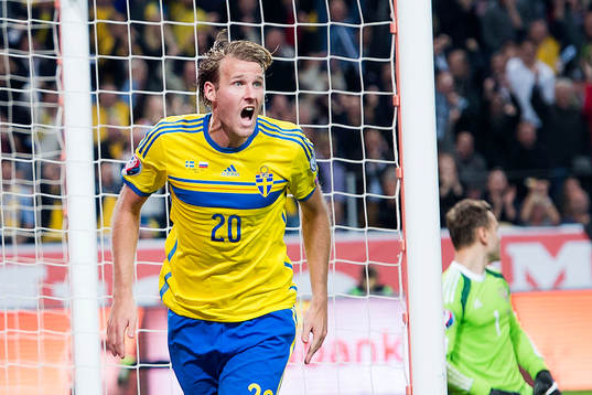 Sveriges Ola Toivonen jublar