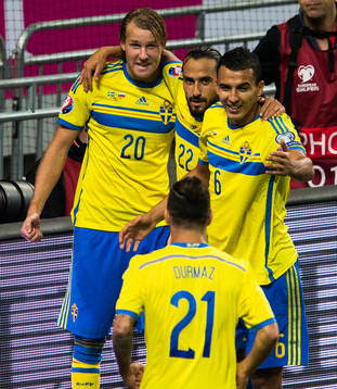 Sveriges Ola Toivonen jublar