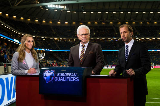 s studio innan fotbollsmatchen i EM-kvalet mellan Sverige