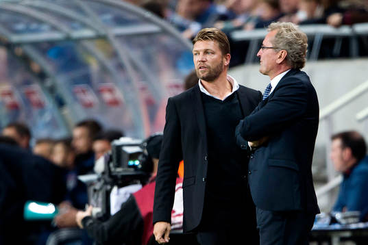 Sveriges players manager Marcus Allbäck och