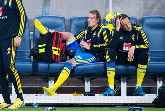 Sveriges Ola Toivonen är skadad och är på bänken