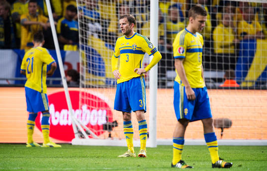 Sveriges Mikael Antonsson och Pontus Wernbloom deppar