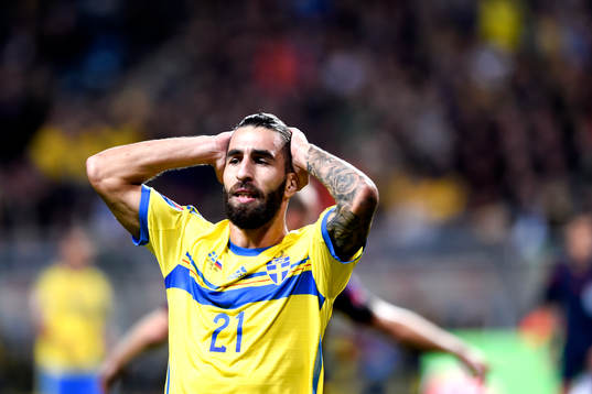 Sveriges Jimmy Durmaz deppar