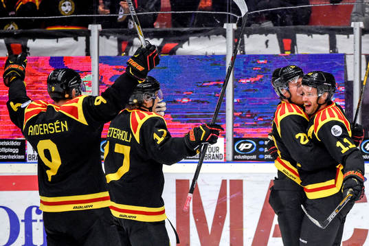 Brynäs Jesper Ollas jublar