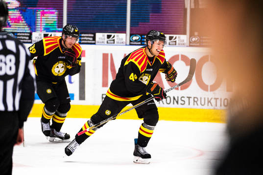 Brynäs Jonas Nordquist och Jacob Blomqvist jublar