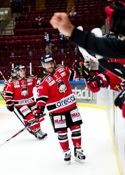 Malmö Redhawks Joey Tenute jublar