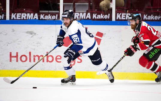 Karlskogas Linus Fröberg och Malmö Redhawks Jens Olsson