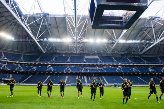 Sveriges spelare tränare på Friends Arena