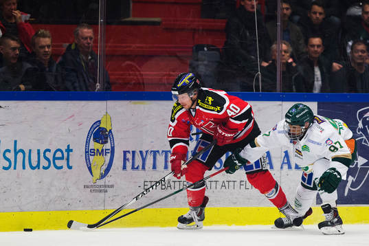 Örebros Anders Eriksson och Färjestads Oliver Kylington