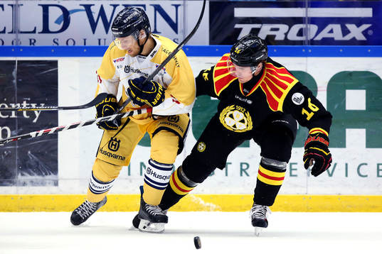 s Calle Ridderwall och Brynäs Oscar Eklund