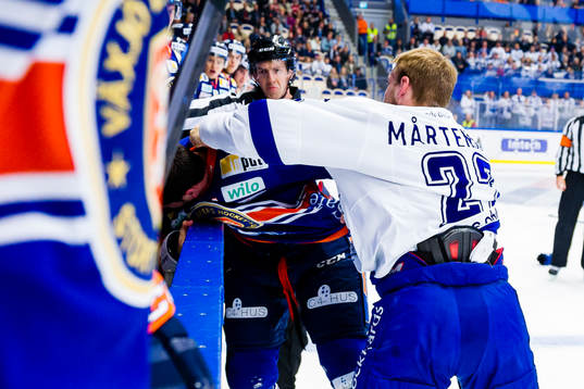 Växjös Noah Welch och Leksands Viktor Mårtensson i